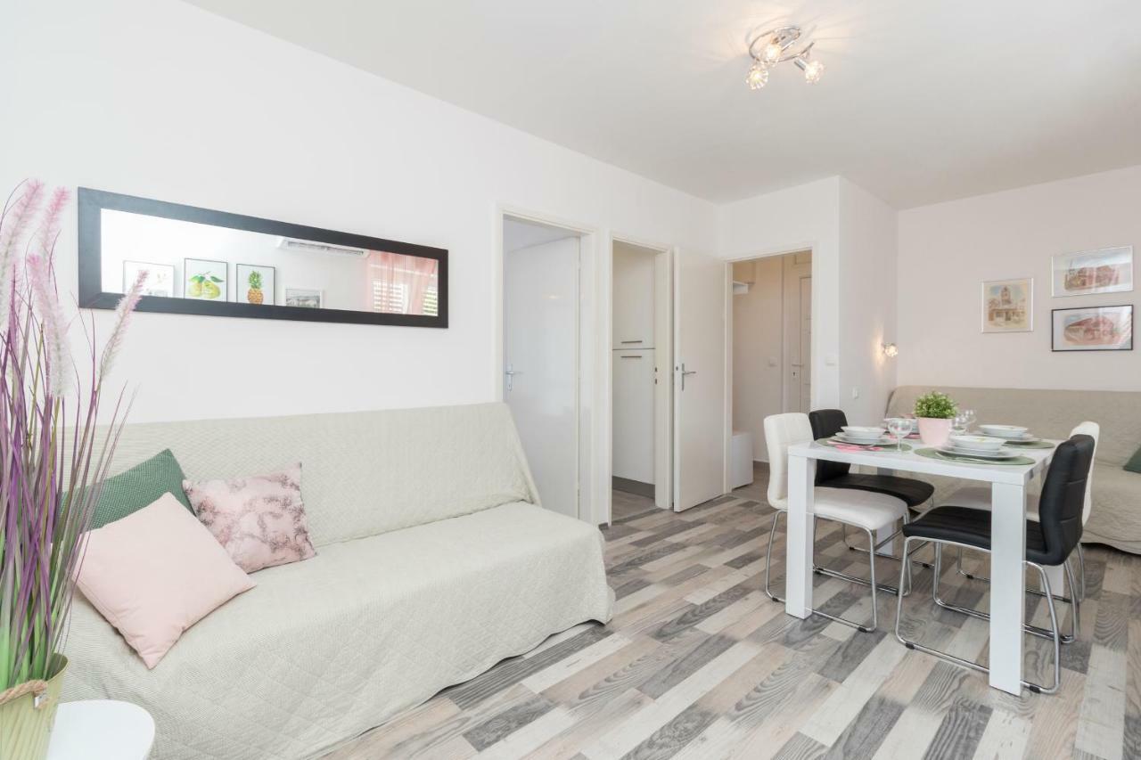 Apartman Roko Petrcane Buitenkant foto