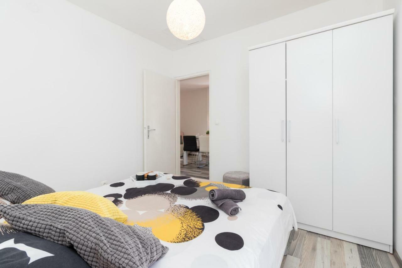 Apartman Roko Petrcane Buitenkant foto