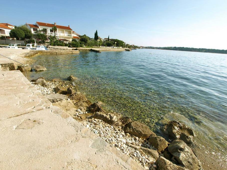 Apartman Roko Petrcane Buitenkant foto